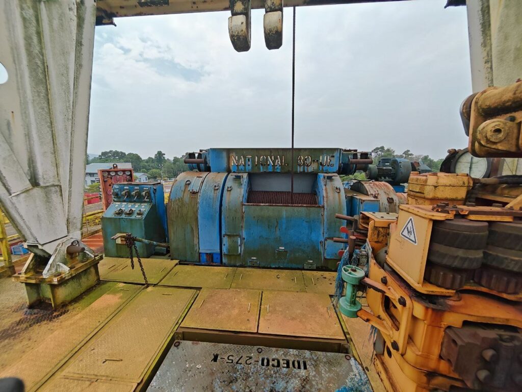 Draw-works 1000 HP, incl. cathead / sandreel drum, hand brake