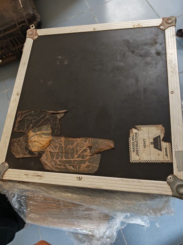Electromagnetic pig tracking/locating receiver system (ATEX) with antenna, transmitter parts and documents, in flight case - Online Electronics Ltd (Aberdeen) / Aberdeen Control Ltd EM Receiver Model 3002X; 3003X electromagnetic antenna; 3015X transmitter manual/tool