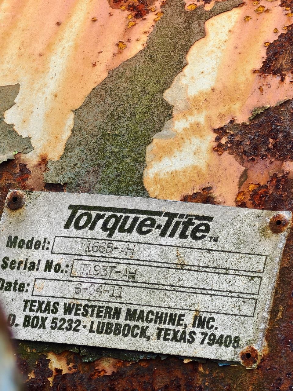 Torque-Tite units on drawworks (Texas Western Machine), 2 pcs: 166B-AH S/N T1937-AH and 66S-AH S/N T2890SF