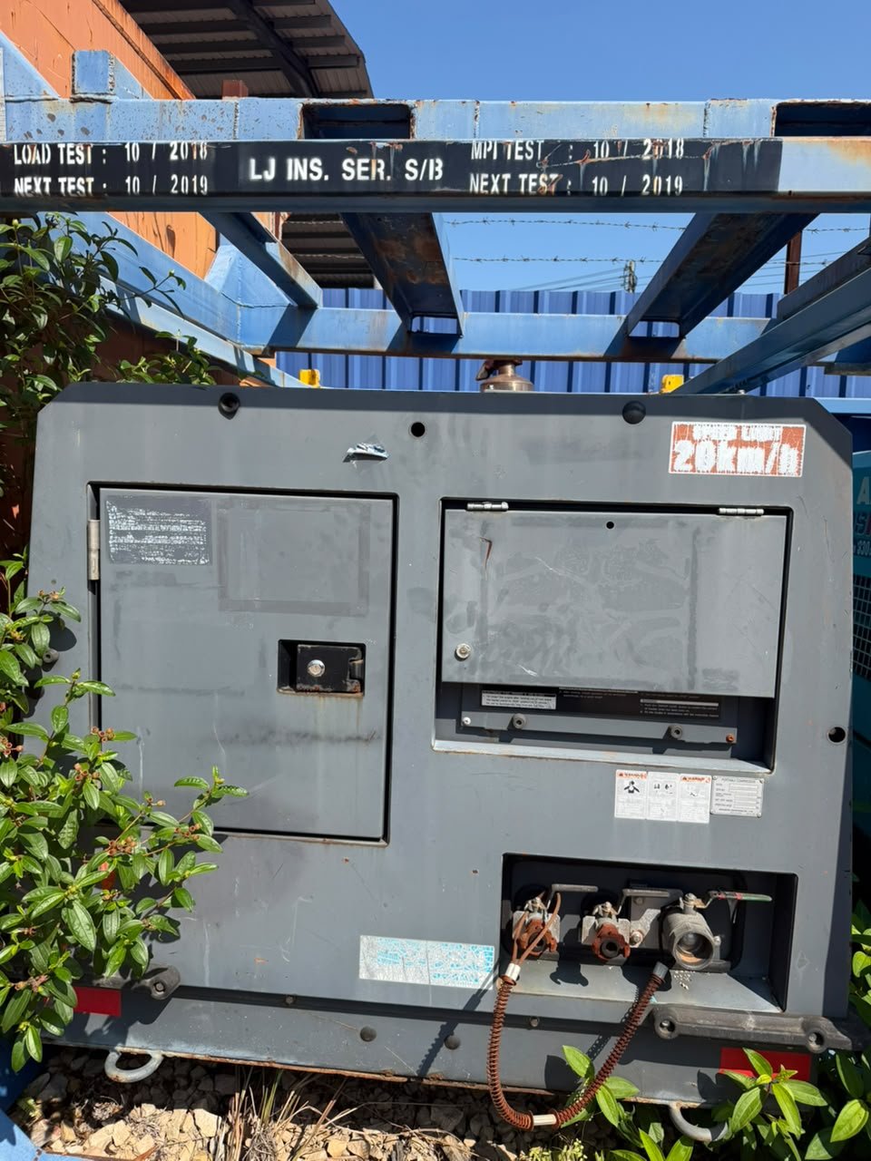 Air compressor AIRMAN (Hokuetsu) PDSF330DP-6B5, towable diesel, 1.03 MPa, in offshore lifting skid frames - qty 3 - Image 2