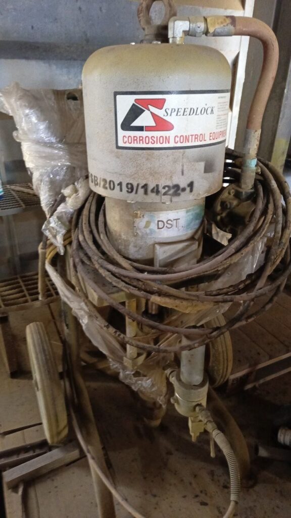 Airless spray pump, trolley mounted (Speedlock Corrosion Control Equipment)